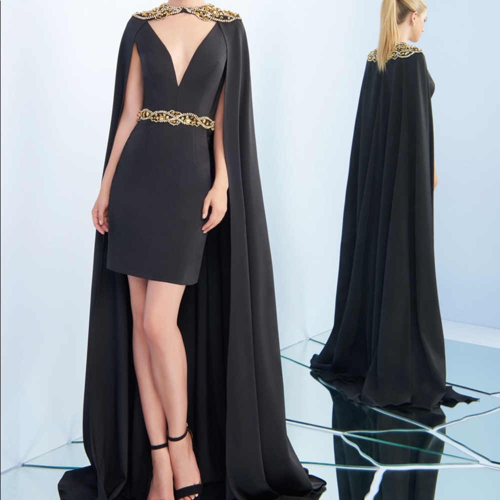 Black & gold fun fashion with detachable cape